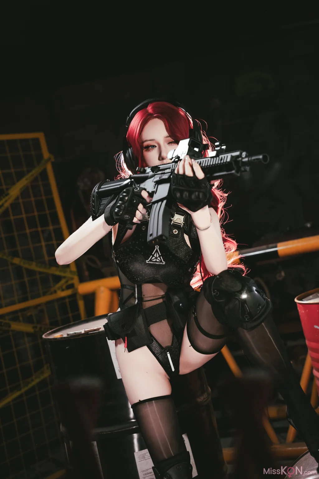 Coser@双木扶苏: 明日方舟 史尔特尔·得体社战术风 (60 photos)