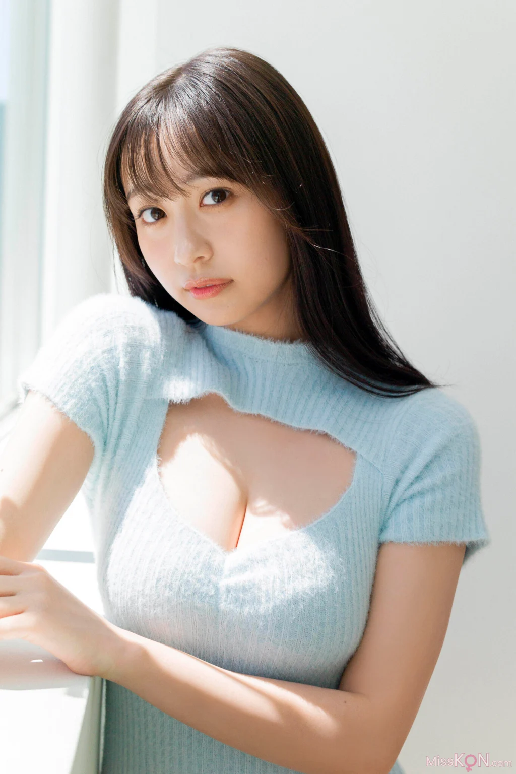 [JP] Aoi Mizobata (溝端葵): FRIDAYデジタル写真集 夏のはじめ (71 photos)