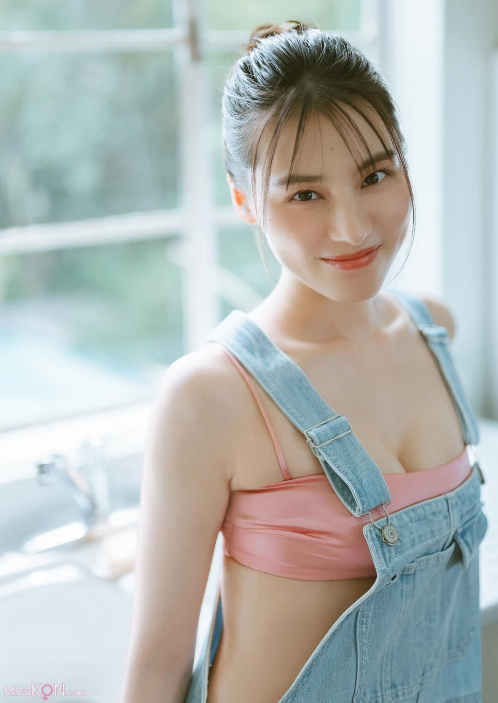 [JP] Iori Sagara (相樂伊織): Summer Vibes スピサン グラビアフォトブック (42 photos)