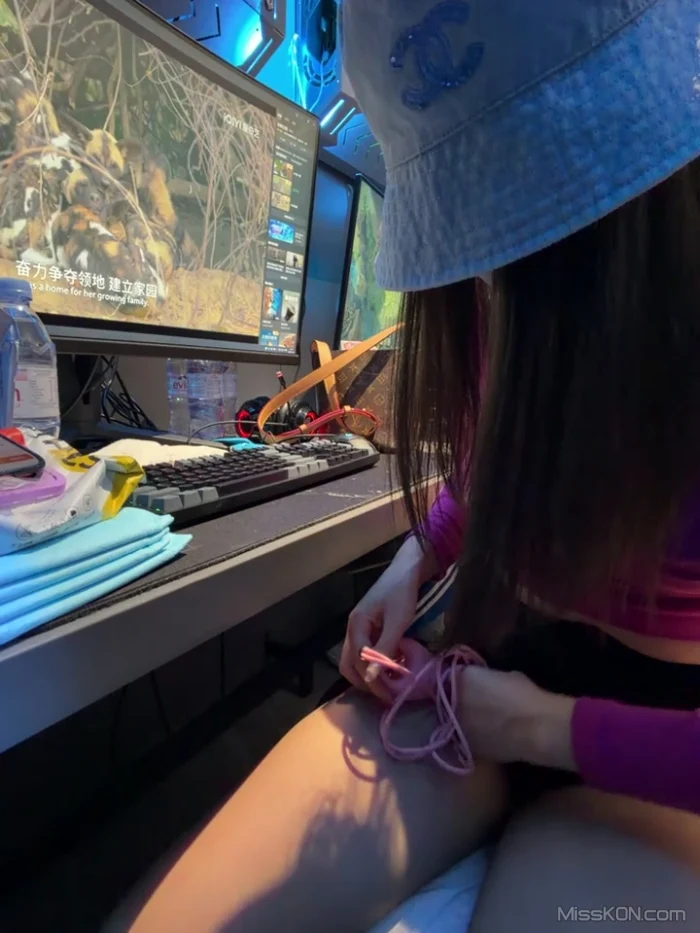 Lucky-cat88: 露出小美女 挑战公共场合露出 高尔夫球场 网吧 出租车 #05 (40 photos + 12 videos) – Page 2
