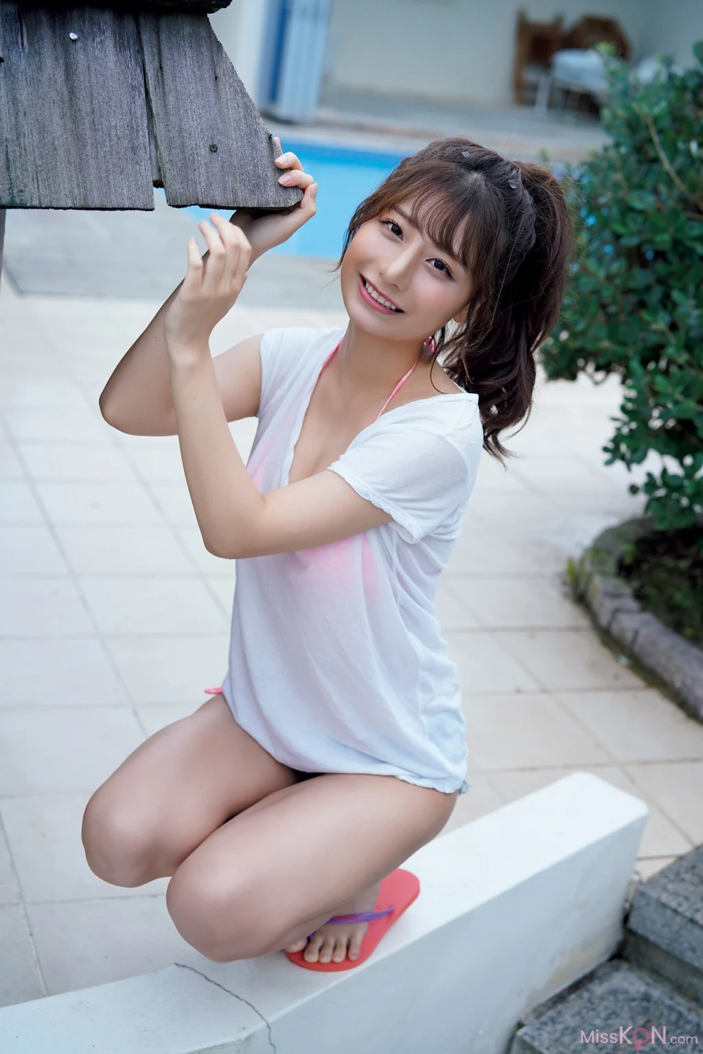 [JP] Yuka Suzuki (鈴木優香): FLASHデジタル写真集 スキャンダルFカップ Vol.1 (130 photos)
