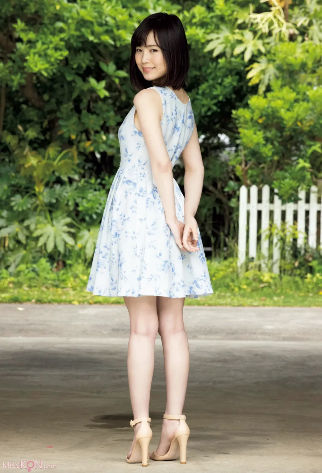 [JP] Kanan Amamiya (天宮花南): 独占撮「初ヘアヌード!!」 (11 photos)