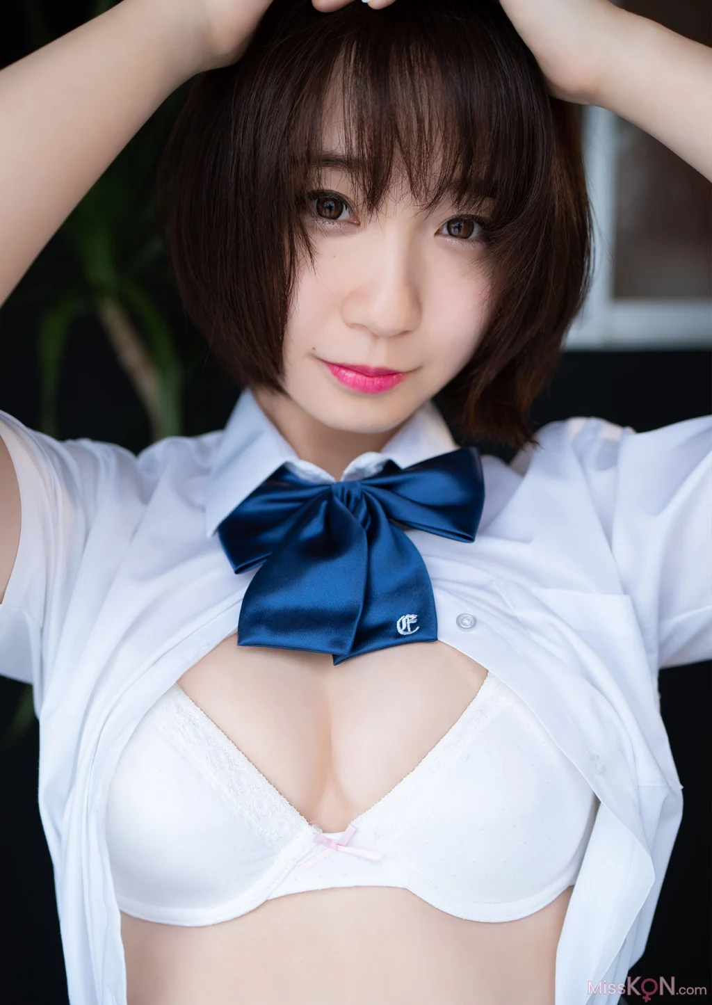 [JP] Moe Iori (伊織もえ): 【デジタル限定 YJ PHOTO BOOK】写真集「制服はちゃんと着なさーい!!」 (33 photos)