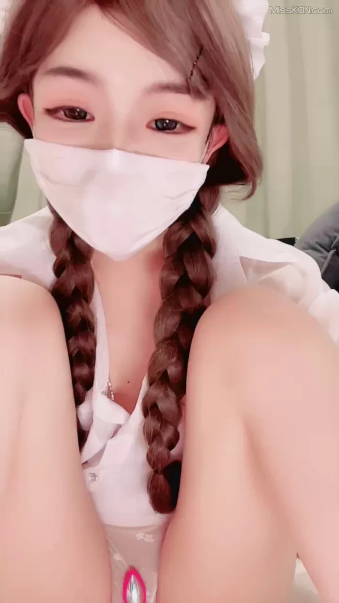 顾只只(苏晴): 甜御完美结合的喷水姬女神视频合集 #03 (44 photos + 5 videos)