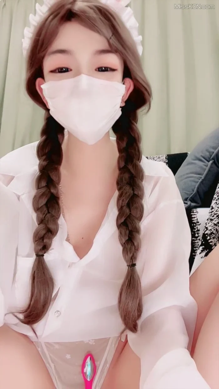 顾只只(苏晴): 甜御完美结合的喷水姬女神视频合集 #03 (44 photos + 5 videos)