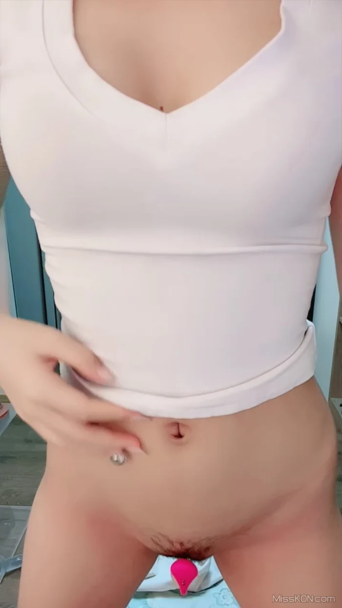 顾只只(苏晴): 甜御完美结合的喷水姬女神视频合集 #04 (43 photos + 5 videos)