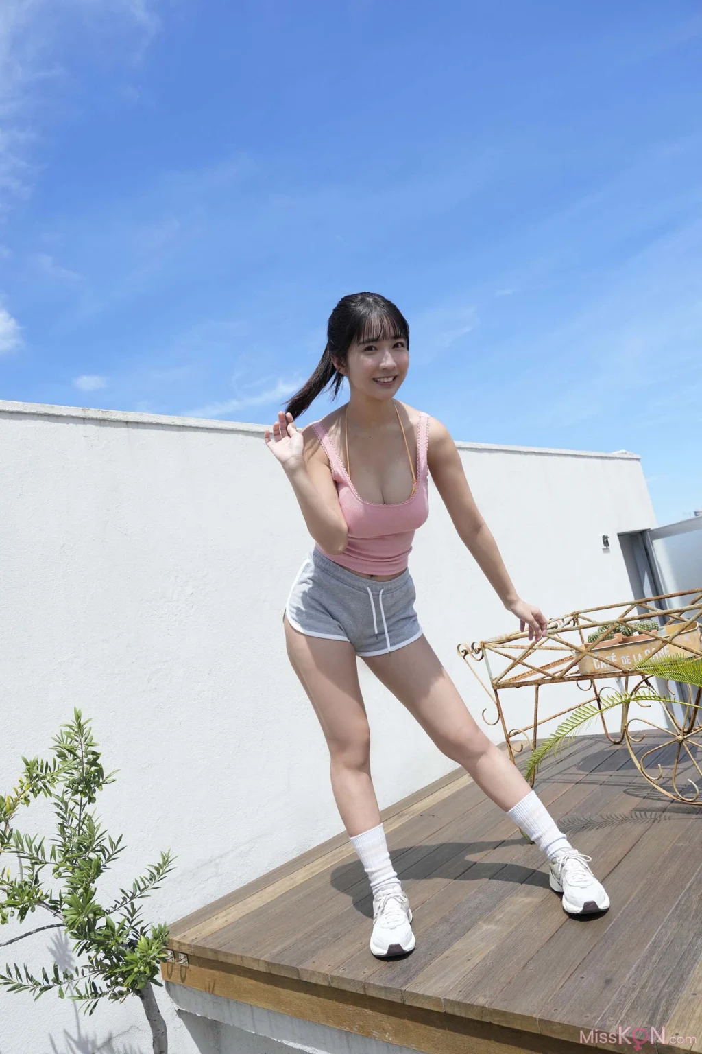 [JP] Amau Kisumi (天羽希純): デジタル写真集 濡羽色のテンプテーション (デジタルブルグラ) (37 photos)