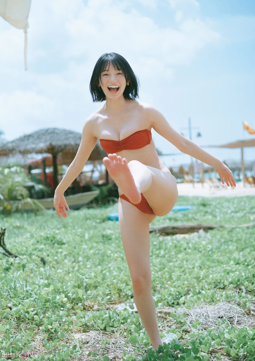 [JP] 熊澤風花: 2nd写真集『小さくて大切なもの』 (151 photos)