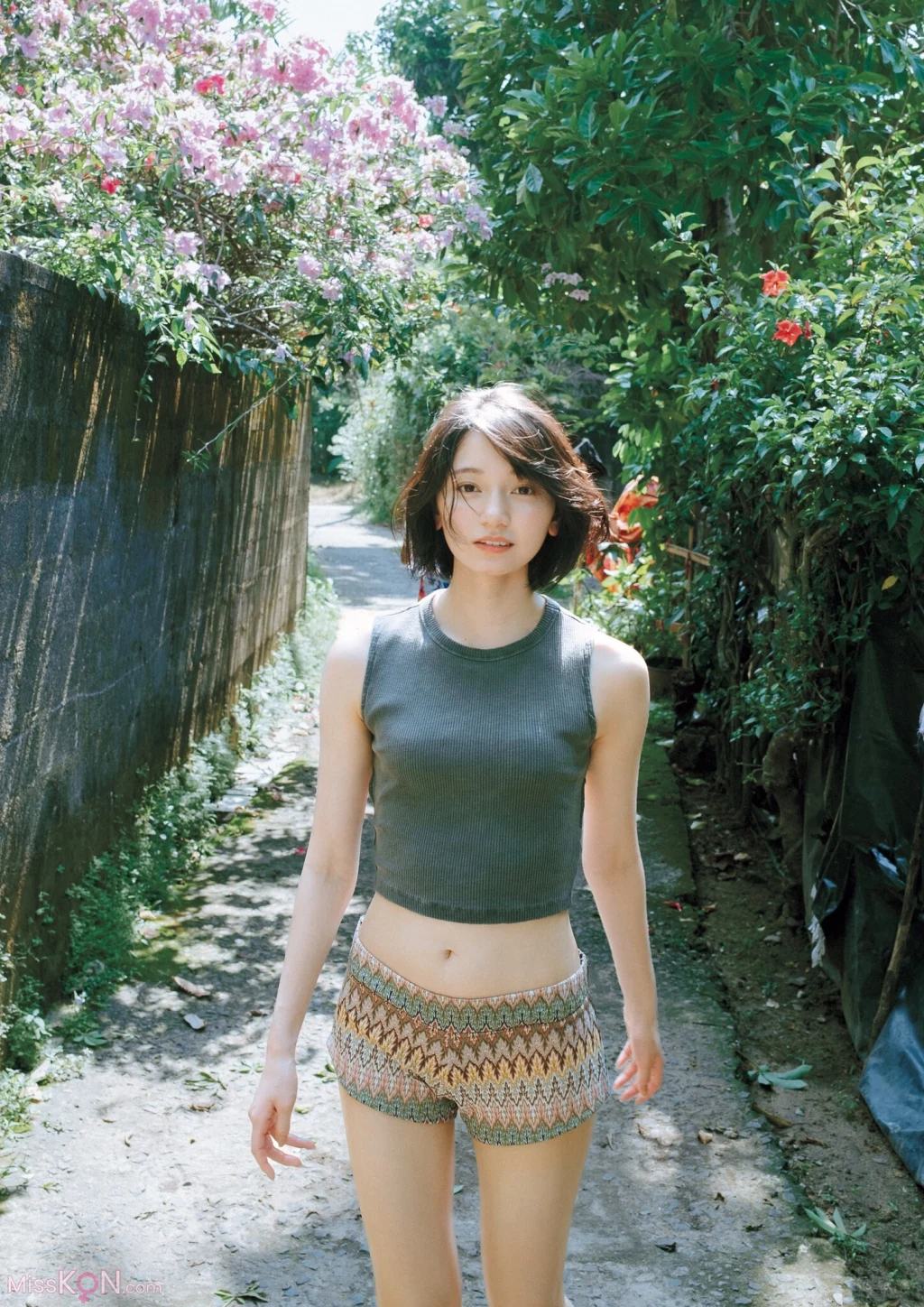 [JP] 熊澤風花: 2nd写真集『小さくて大切なもの』 (151 photos) – Page 2