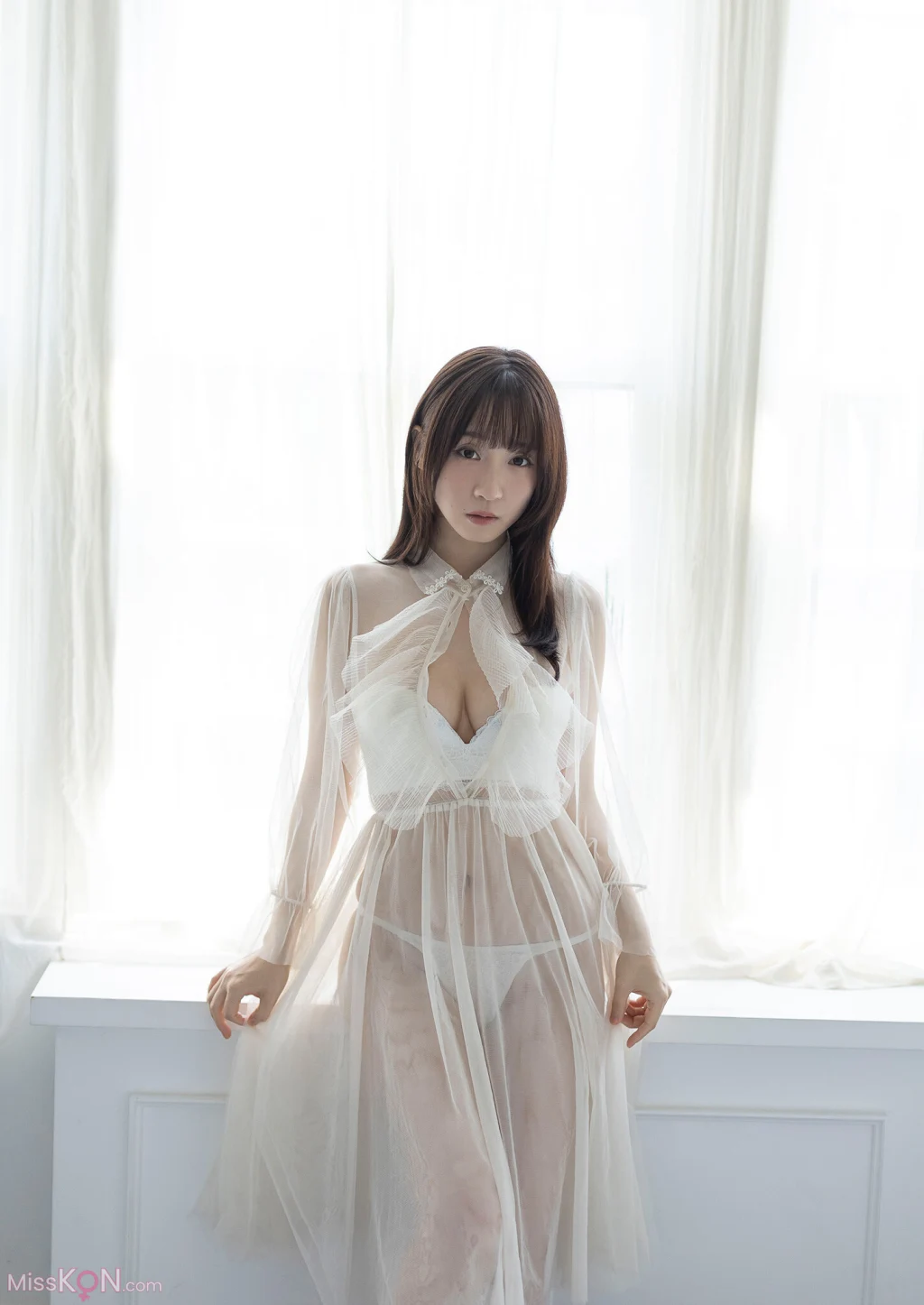 [JP] Moe Iori (伊織もえ): 幽かな休日。 スピ サン グラビアフォトブック (43 photos)