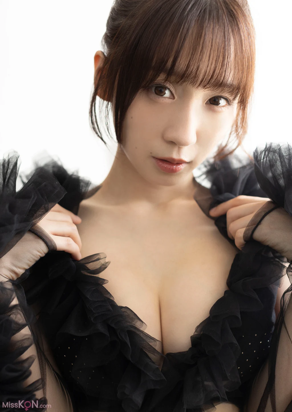 [JP] Moe Iori (伊織もえ): 幽かな休日。 スピ サン グラビアフォトブック (43 photos) – Page 2
