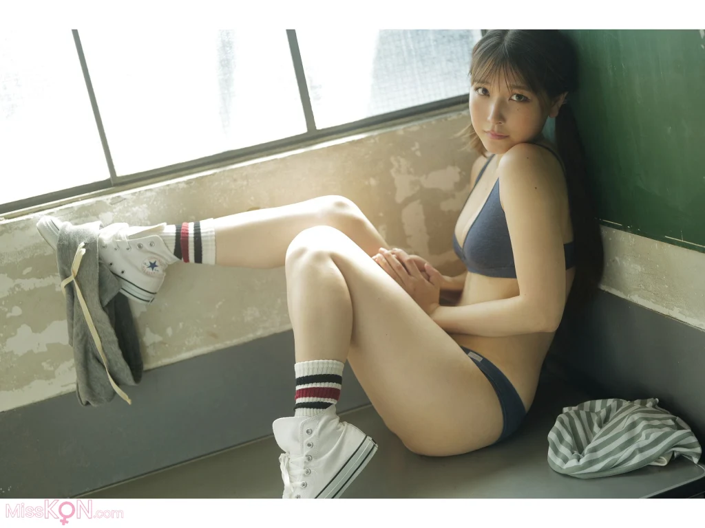 [JP] あまつまりな:「ツナギを脱いだら」SPA！デジタル写真集 (SPA！BOOKS) (60 photos) – Page 2
