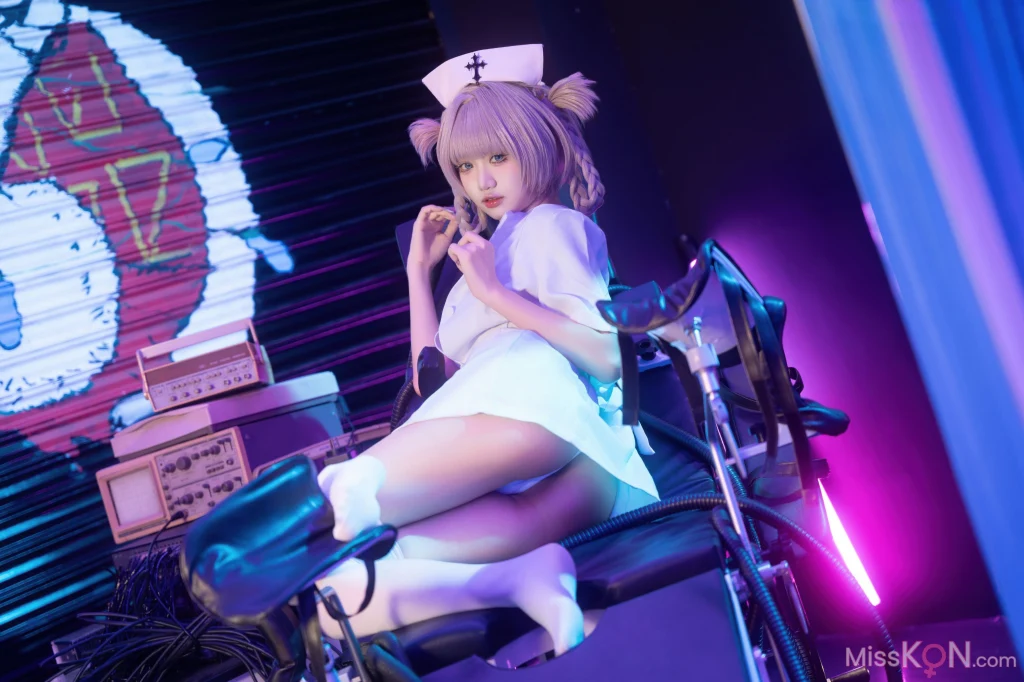 Coser@柒柒要乖哦: 彻夜之歌 护士服小荠 (100 photos)