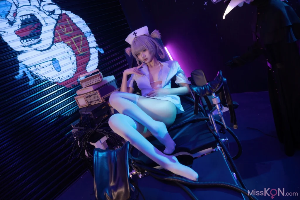 Coser@柒柒要乖哦: 彻夜之歌 护士服小荠 (100 photos) – Page 2