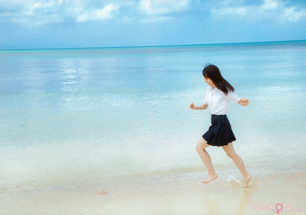 [JP] Haruka Kaki (賀喜遥香): 乃木坂46賀喜遥香 1st写真集 まっさら v4 (134 photos)