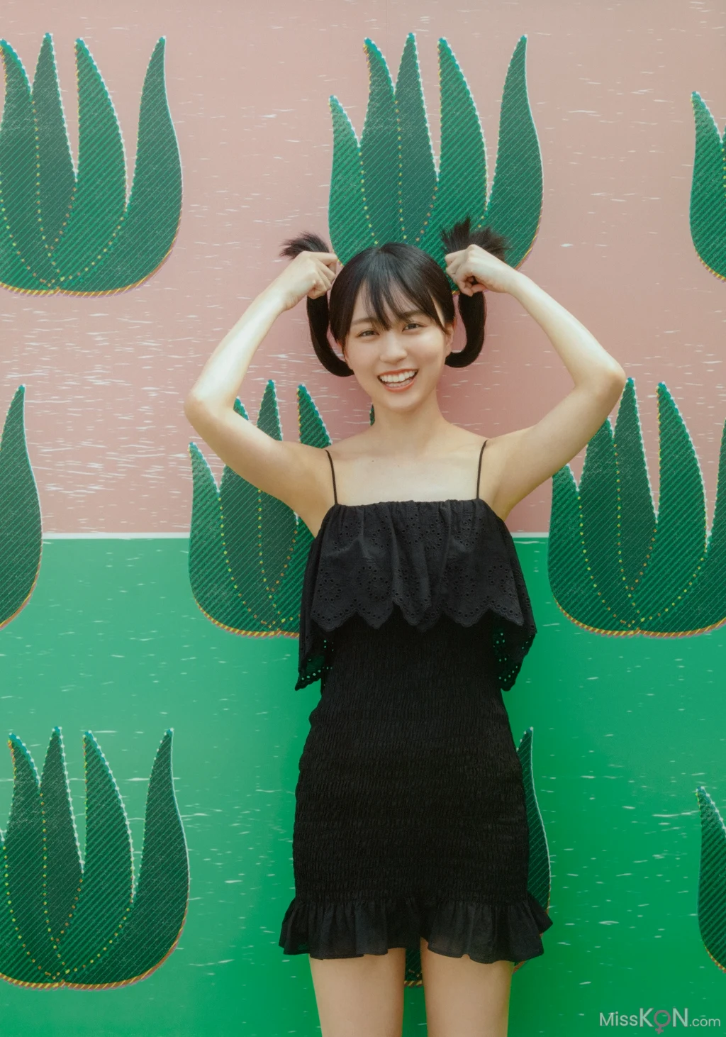 [JP] Haruka Kaki (賀喜遥香): 乃木坂46賀喜遥香 1st写真集 まっさら v4 (134 photos)