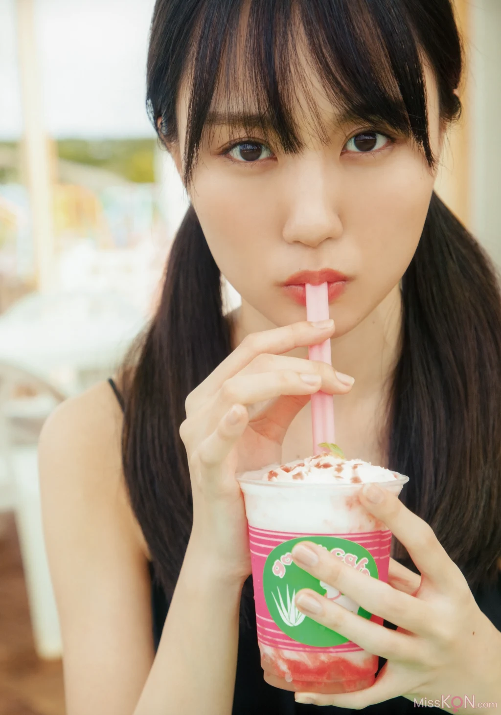 [JP] Haruka Kaki (賀喜遥香): 乃木坂46賀喜遥香 1st写真集 まっさら v4 (134 photos)