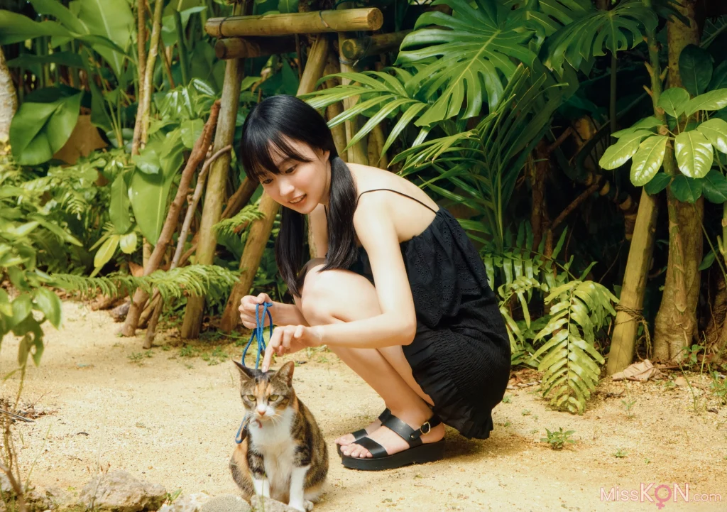 [JP] Haruka Kaki (賀喜遥香): 乃木坂46賀喜遥香 1st写真集 まっさら v4 (134 photos)