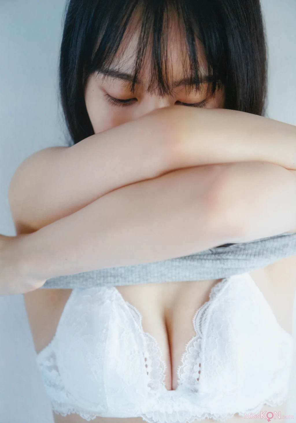 [JP] Haruka Kaki (賀喜遥香): 乃木坂46賀喜遥香 1st写真集 まっさら v4 (134 photos) – Page 3