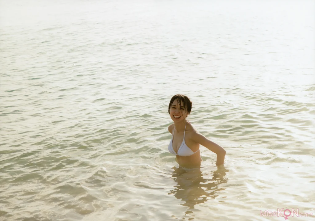 [JP] Haruka Kaki (賀喜遥香): 乃木坂46賀喜遥香 1st写真集 まっさら v4 (134 photos) – Page 3