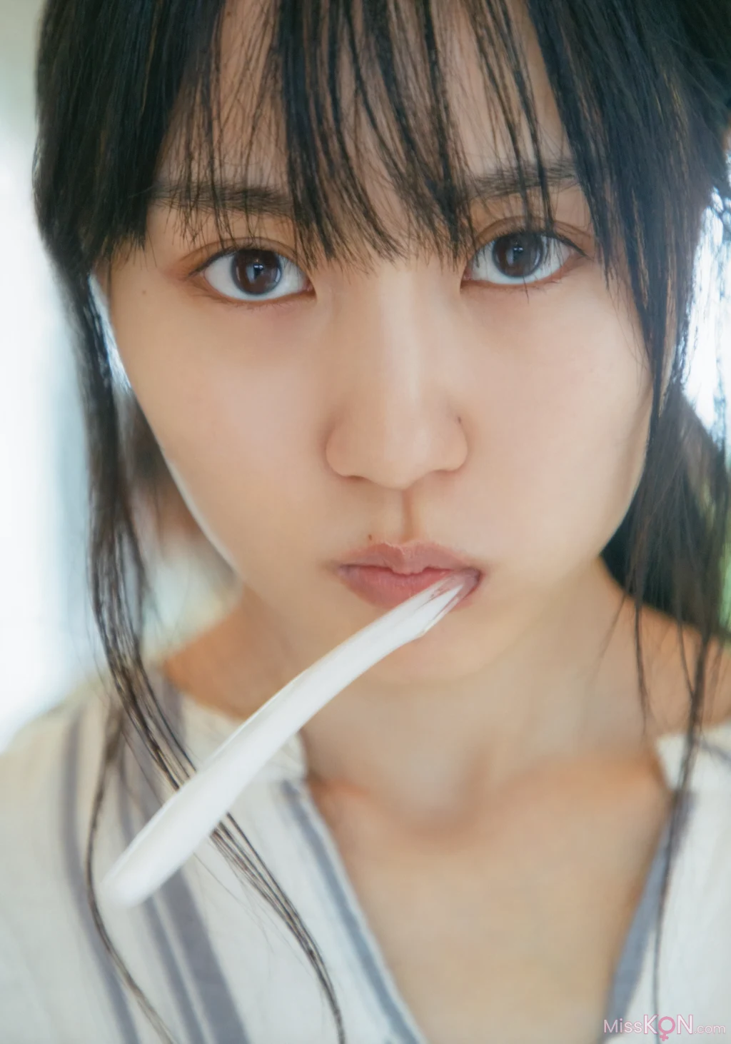 [JP] Haruka Kaki (賀喜遥香): 乃木坂46賀喜遥香 1st写真集 まっさら v4 (134 photos) – Page 3