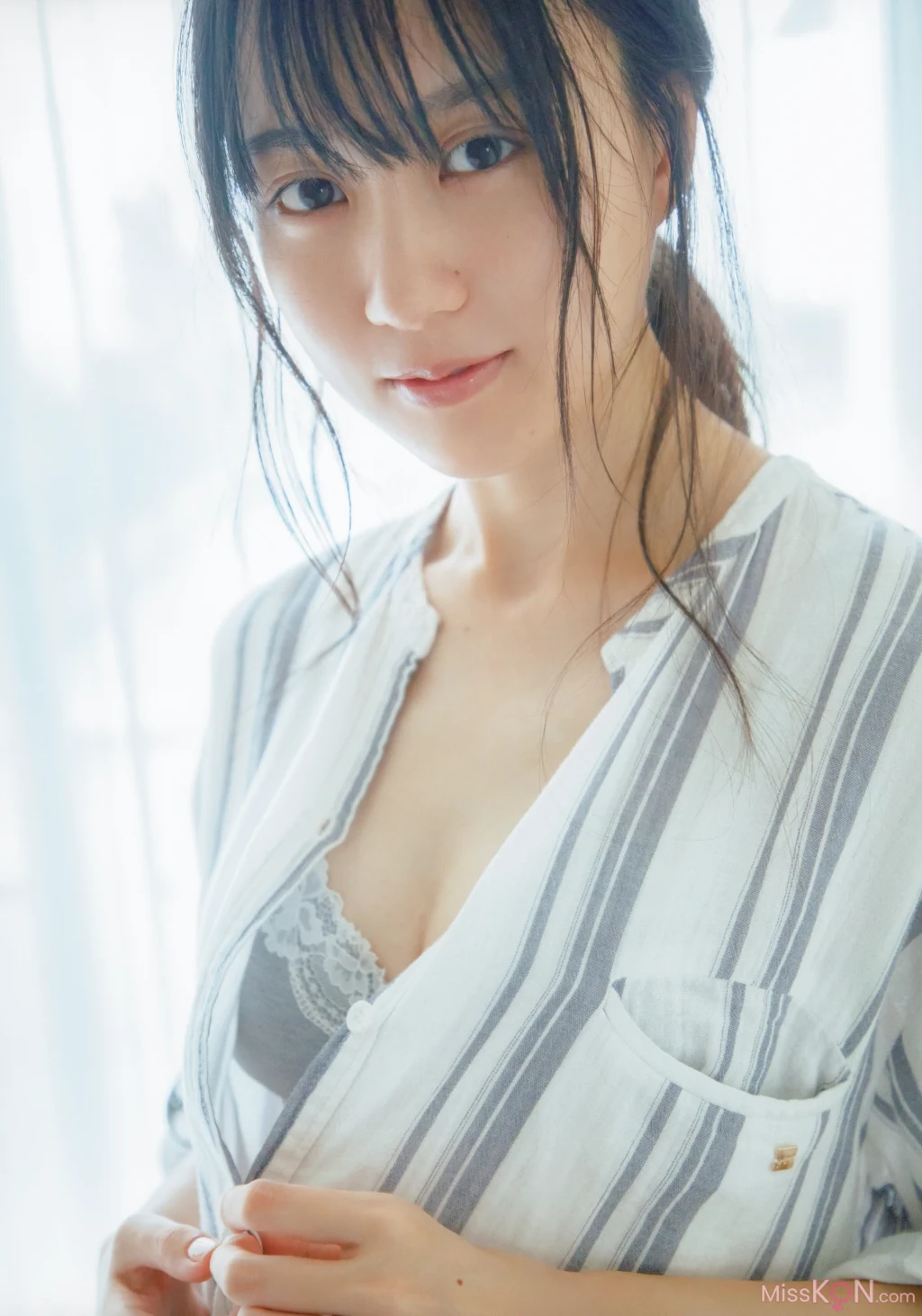 [JP] Haruka Kaki (賀喜遥香): 乃木坂46賀喜遥香 1st写真集 まっさら v4 (134 photos) – Page 4