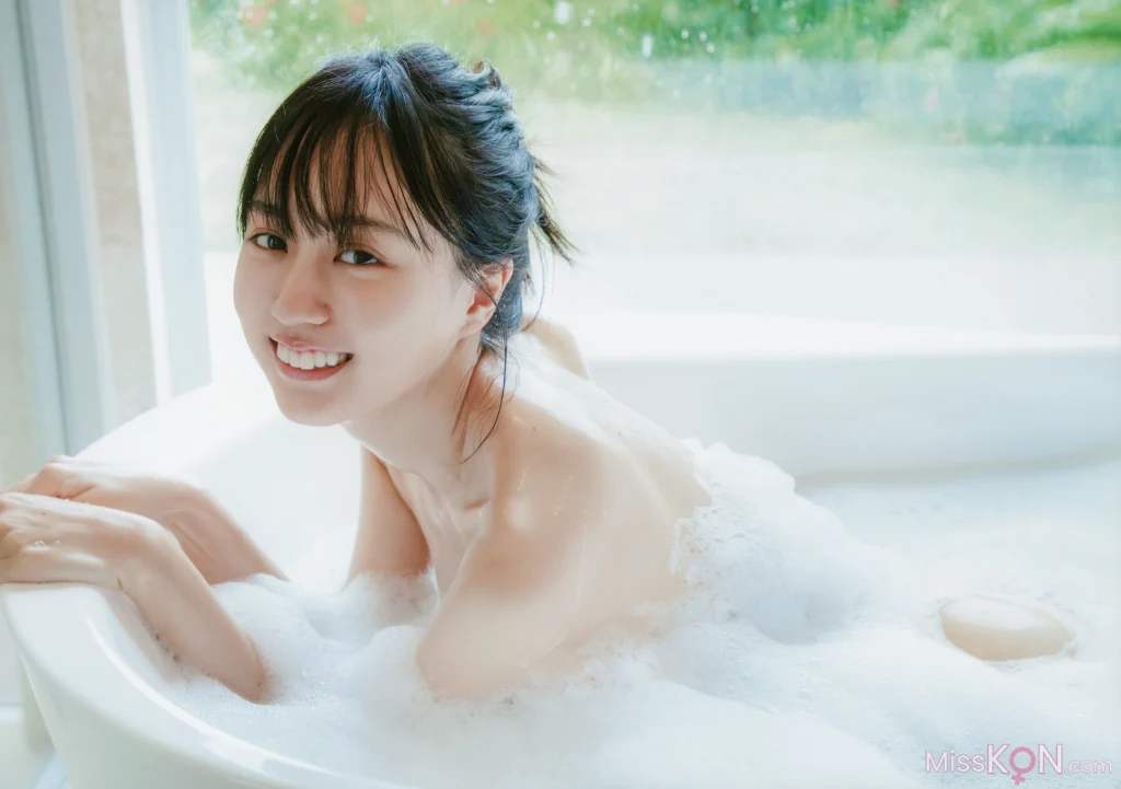 [JP] Haruka Kaki (賀喜遥香): 乃木坂46賀喜遥香 1st写真集 まっさら v4 (134 photos) – Page 4