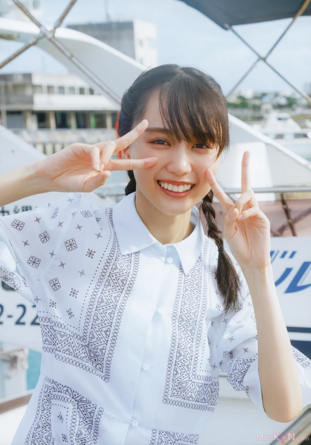 [JP] Haruka Kaki (賀喜遥香): 乃木坂46賀喜遥香 1st写真集 まっさら v4 (134 photos) – Page 4