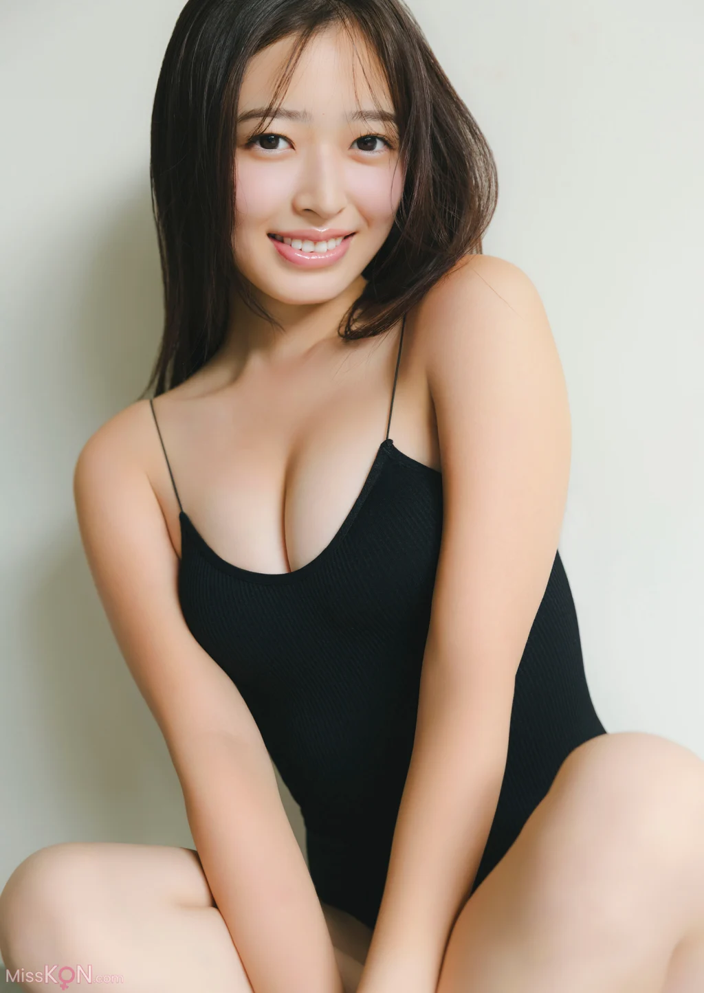 [JP] Kuroe Koharu (黒江こはる): 写真集 「キラキラ輝く瞳」 (59 photos)
