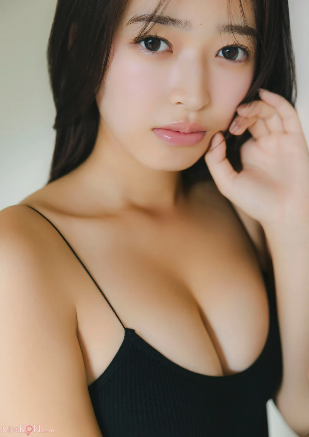 [JP] Kuroe Koharu (黒江こはる): 写真集 「キラキラ輝く瞳」 (59 photos)