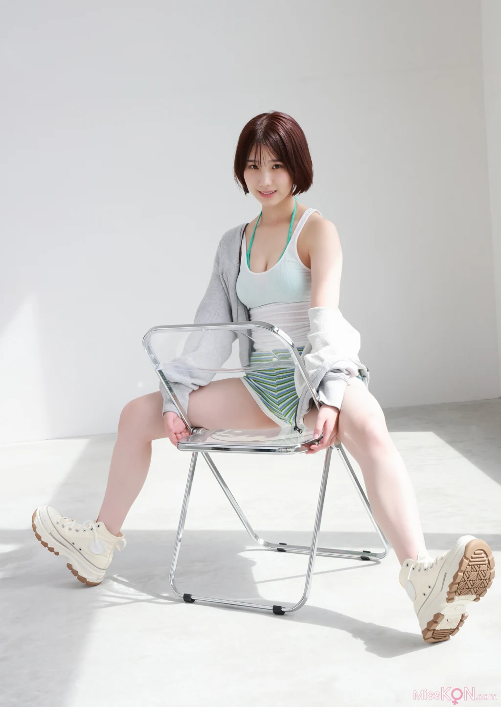 [JP] Nozomi Nishio (西尾希美): 西尾希美(iRiNE)写真集 「はかなげピュア」 (59 photos)