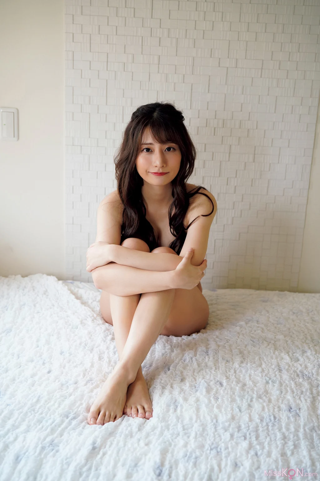 [JP] Yuka Suzuki (鈴木優香): FLASHデジタル写真集 スキャンダルFカップ Vol.3 (70 photos) – Page 2