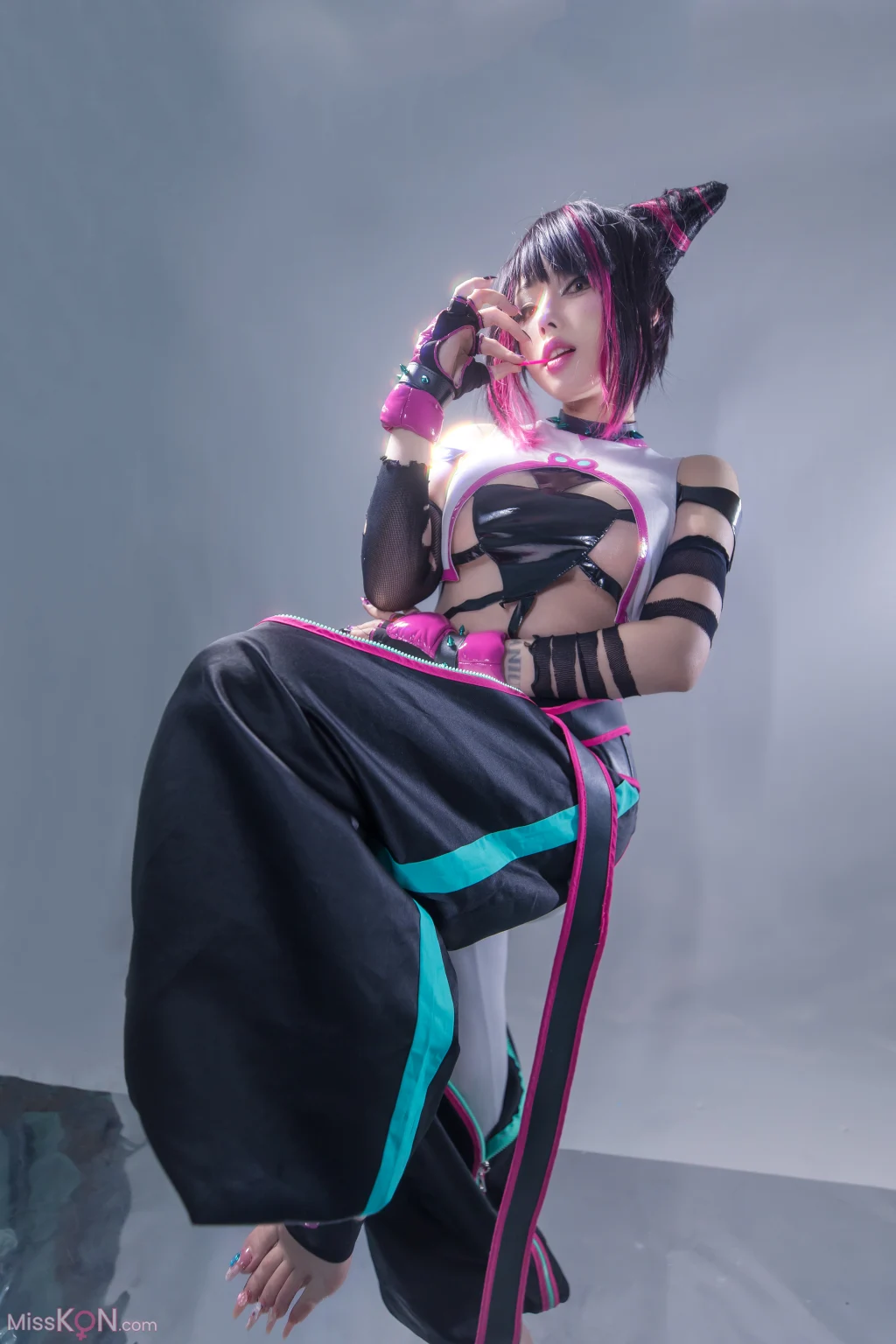 Coser@钛合金TiTi: Juri (98 photos + 1 video)