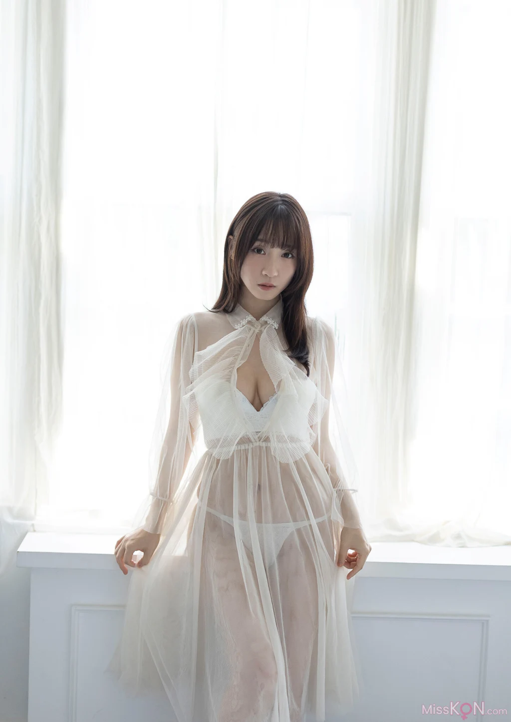 [JP] Moe Iori (伊織もえ): 幽かな休日。スピサン グラビアフォトブック (45 photos)