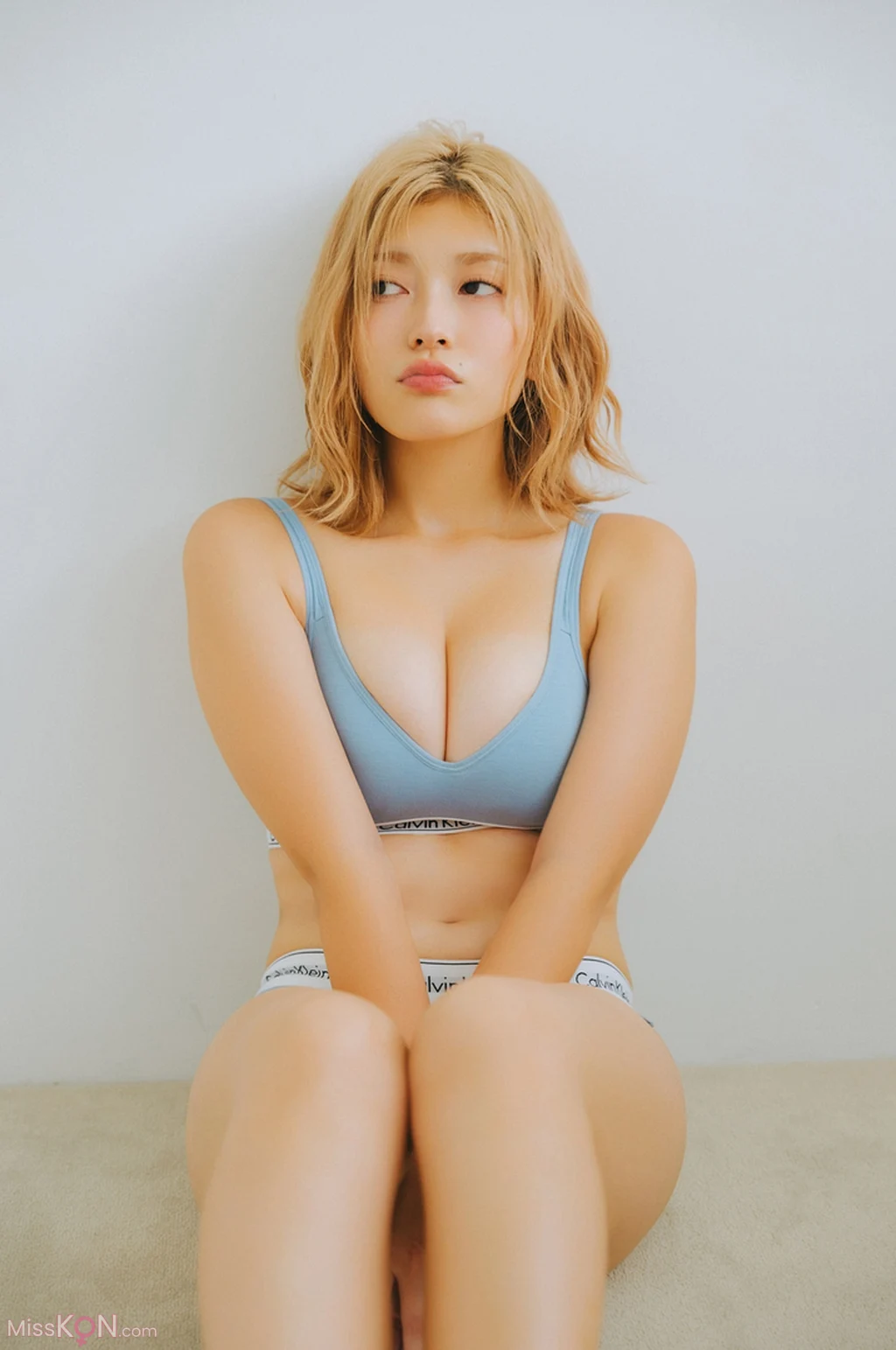 [JP] Otono Sakurai (櫻井おとの): FRIDAYデジタル写真集 Flavor (88 photos)