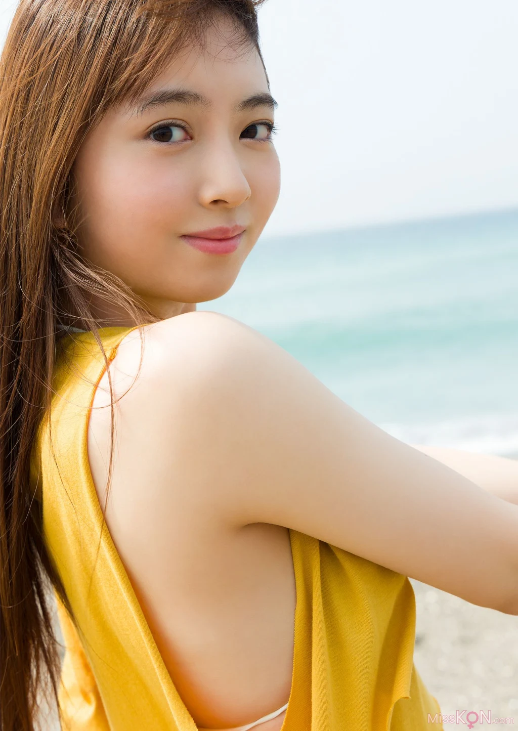 [JP] Suzuka Tsukada (塚田百々花): 写真集「まだまだまだ制コレ’20青春しちゃっていいですか？」 (36 photos)
