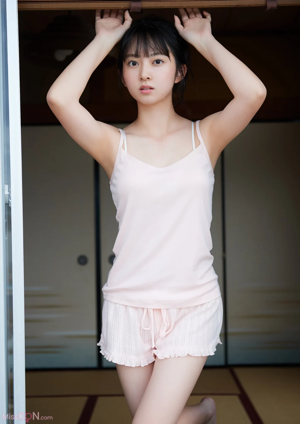 [JP] Suzuka Tsukada (塚田百々花): 写真集「つかだだ！ももかだ！つかももだ！」 (57 photos)
