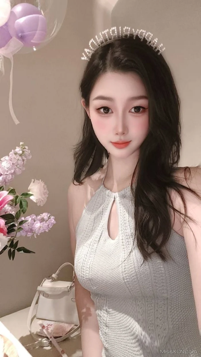 李安菲: 顶级泄密 2026.01.29 轻松拿下拜金小姐姐 (34 photos + 8 videos)