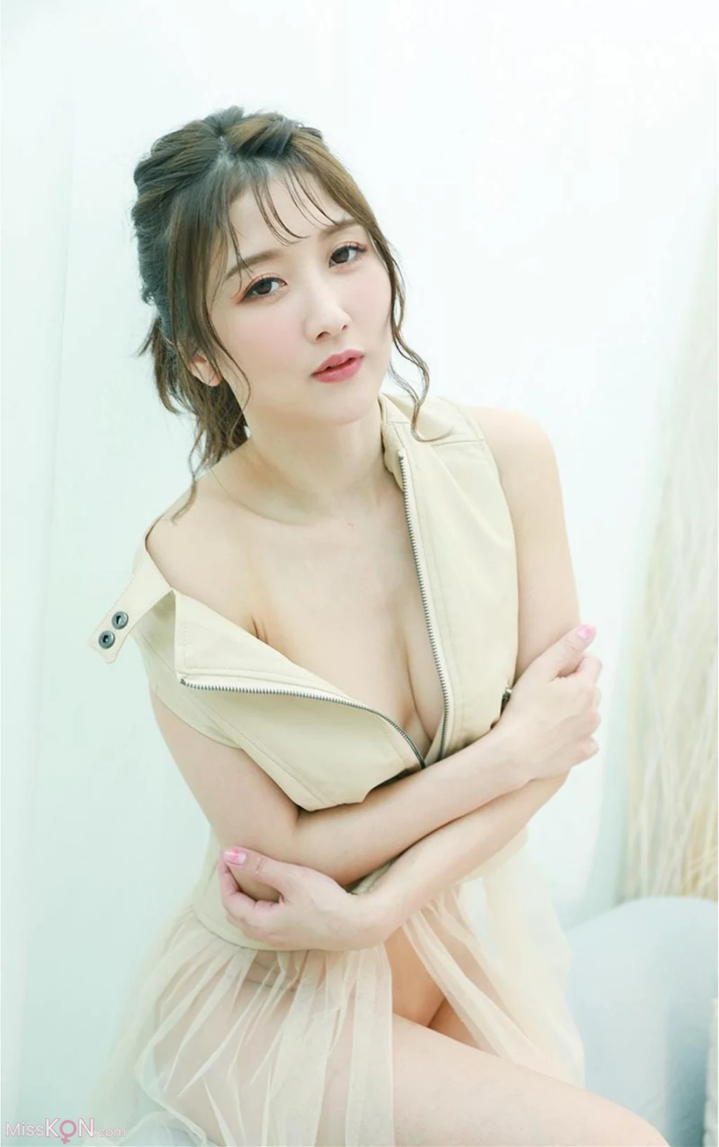 [JP] Hibiki Ōtsuki (大槻ひびき): おやすみフィクション (66 photos) – Page 2
