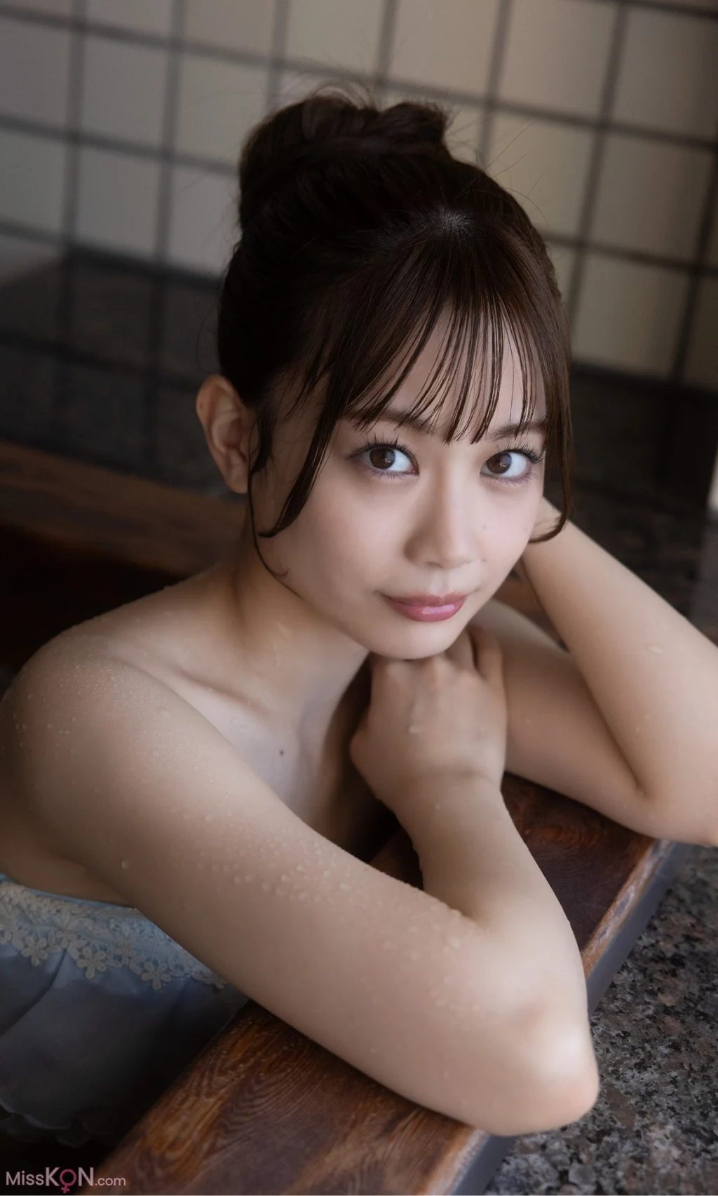 [JP] Kasumi Hasegawa (長谷川かすみ) & Yui Ito (伊藤優衣) & Yuki Mizuhara (水原ゆき):【デジタル限定】『俺達のあざす。』写真集「会社の同僚3人と社員研修で温泉旅館に来た結果」 (週プレ PHOTO BOOK) (82 photos) – Page 2