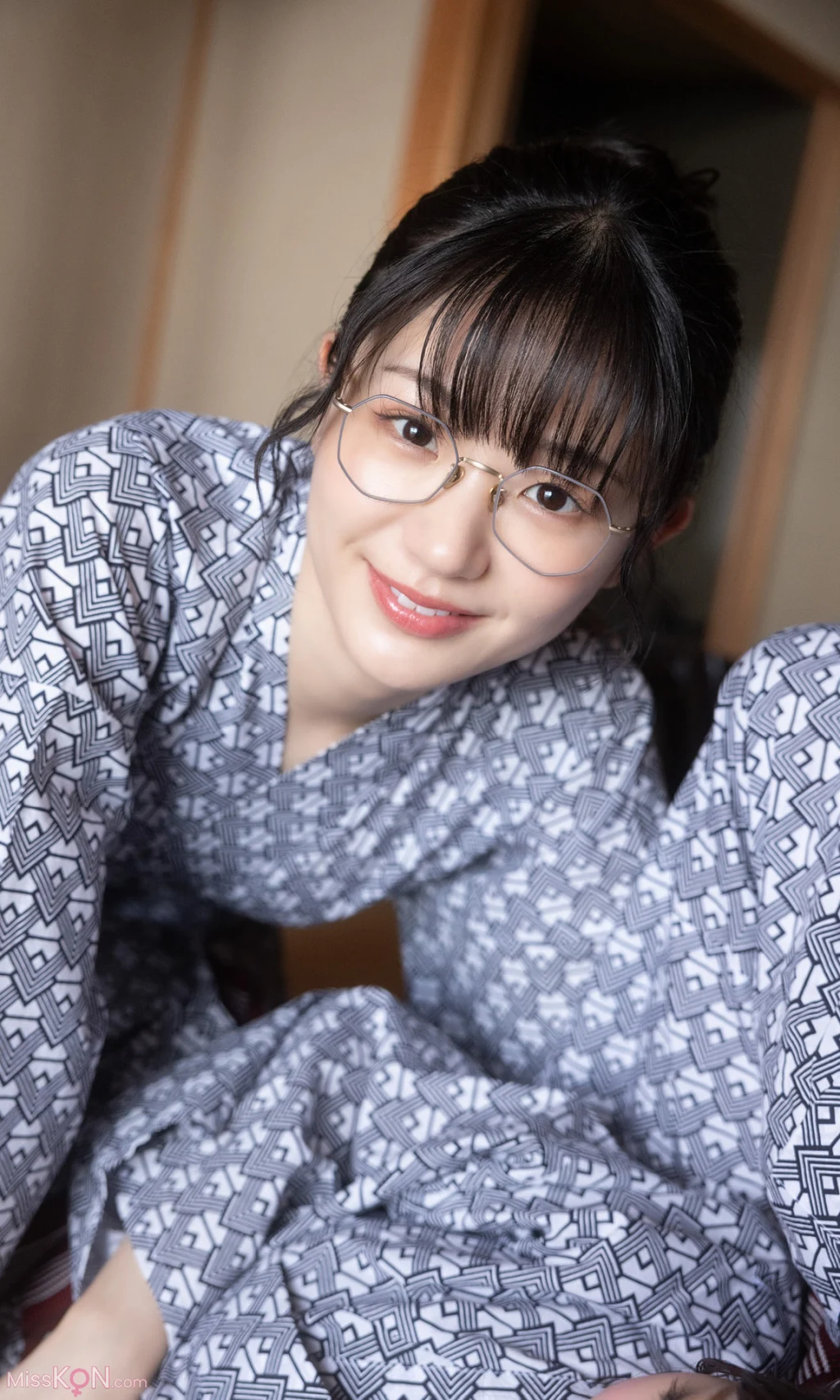 [JP] Kasumi Hasegawa (長谷川かすみ) & Yui Ito (伊藤優衣) & Yuki Mizuhara (水原ゆき):【デジタル限定】『俺達のあざす。』写真集「会社の同僚3人と社員研修で温泉旅館に来た結果」 (週プレ PHOTO BOOK) (82 photos) – Page 3