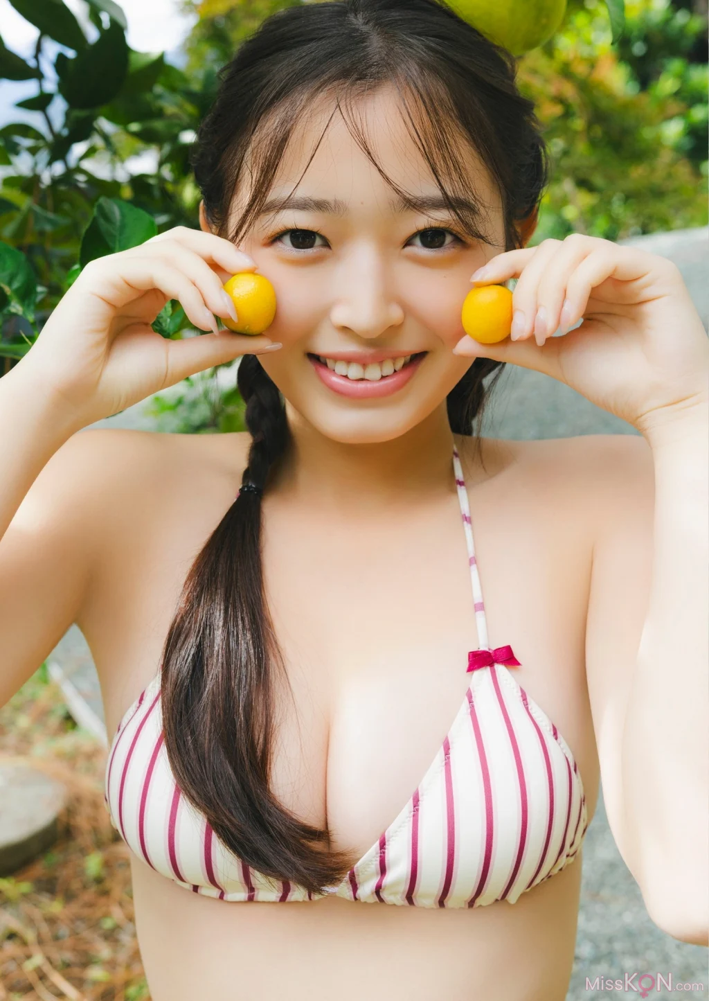 [JP] Kuroe Koharu (黒江こはる):【デジタル限定 YJ PHOTO BOOK】写真集「キラキラ輝く瞳」 (59 photos) – Page 2
