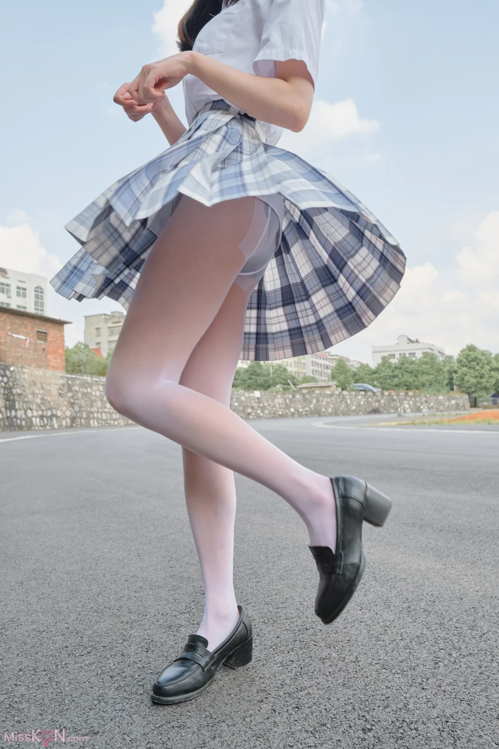 [森萝财团写真] 内部写真 小七 JK白丝 13D (106 photos + 1 video)