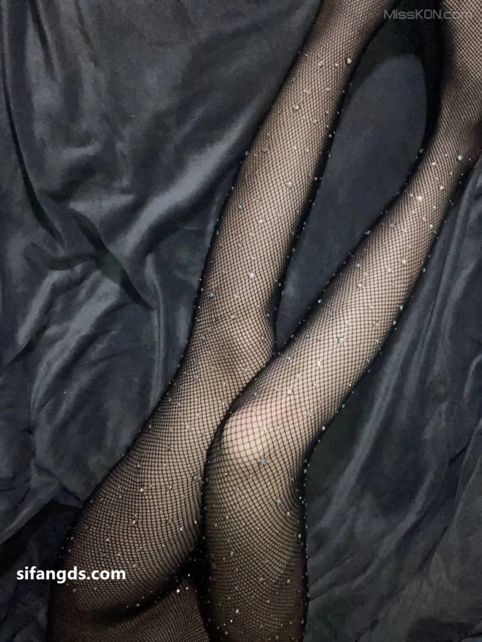 SKLYOLO斯凯丽: 高挑高冷御姐 自慰XO口交裸舞福利 (388 photos + 76 videos)