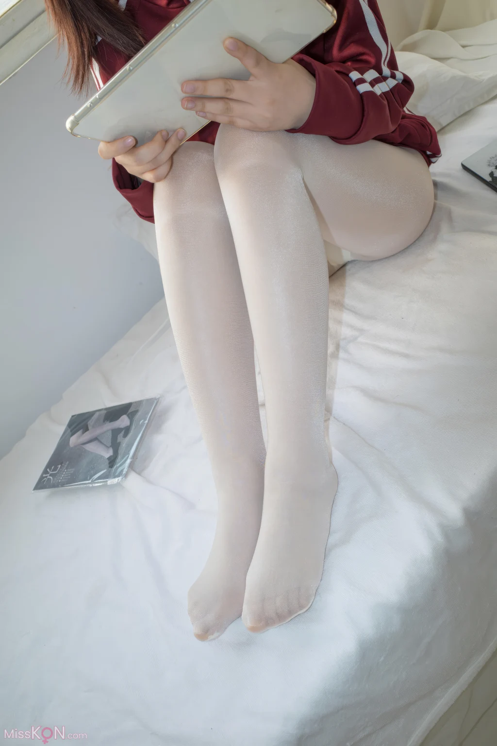 [森萝财团写真] 内部写真 小夜  40D闪闪舍宾袜 (79 photos) – Page 2