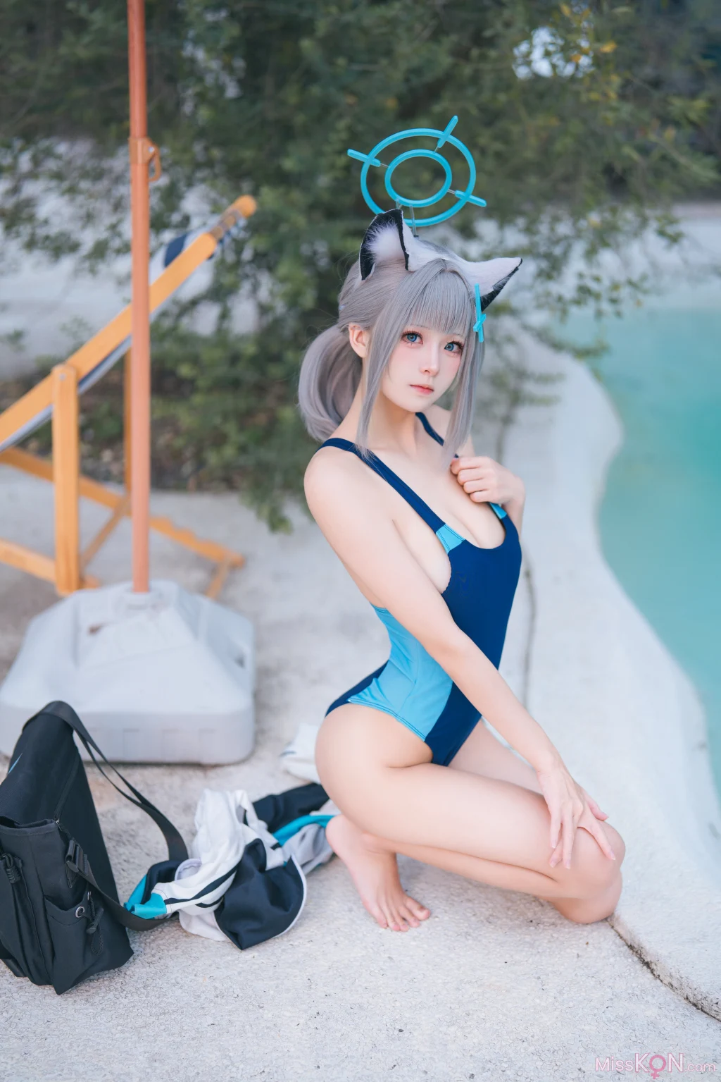 Coser@九柒喵: 蔚蓝档案 砂狼白子泳装 (34 photos) – Page 2