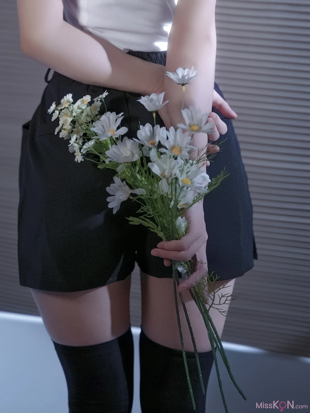 Coser@小仓千代w: Patreon订阅 链锯人 蕾塞 (32 photos)