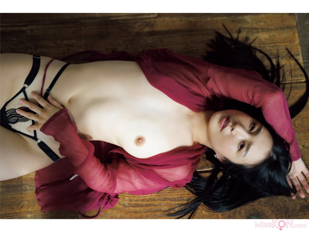 [JP] Iori Kogawa (古川いおり): アサ芸SEXY女優写真集 ラストヌード ー卒業ー (46 photos)