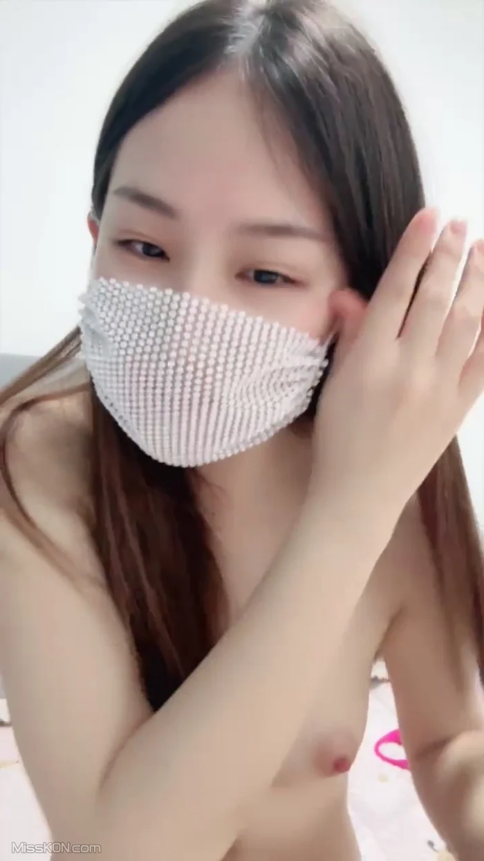 小灰灰呐: 素颜女神在校大学生 雪白玉体 (31 photos + 4 videos) – Page 2