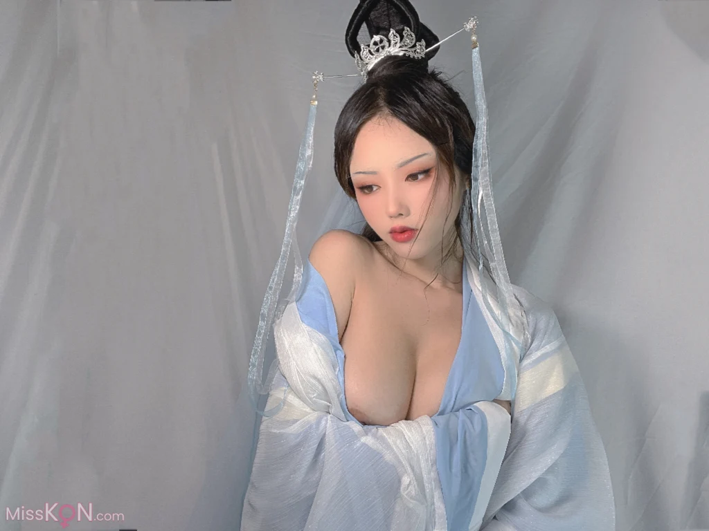 Coser@钛合金TiTi: 道姑 (24 photos)